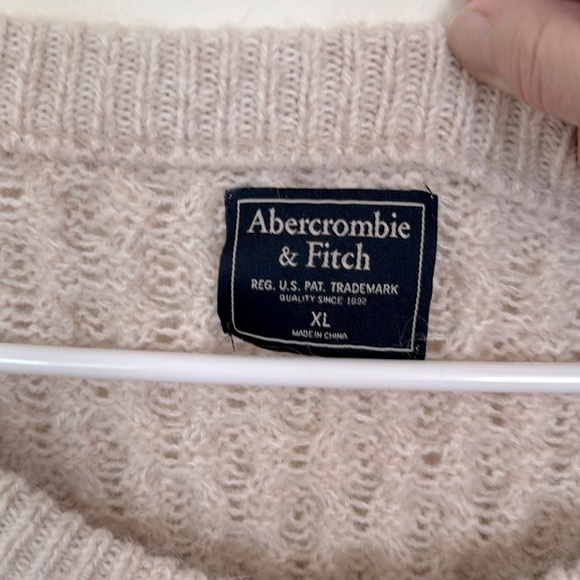Abercrombie & Fitch Wool Blend Cable Knit XL Neutral Sweater with Pearl Accents - Picture 7 of 13